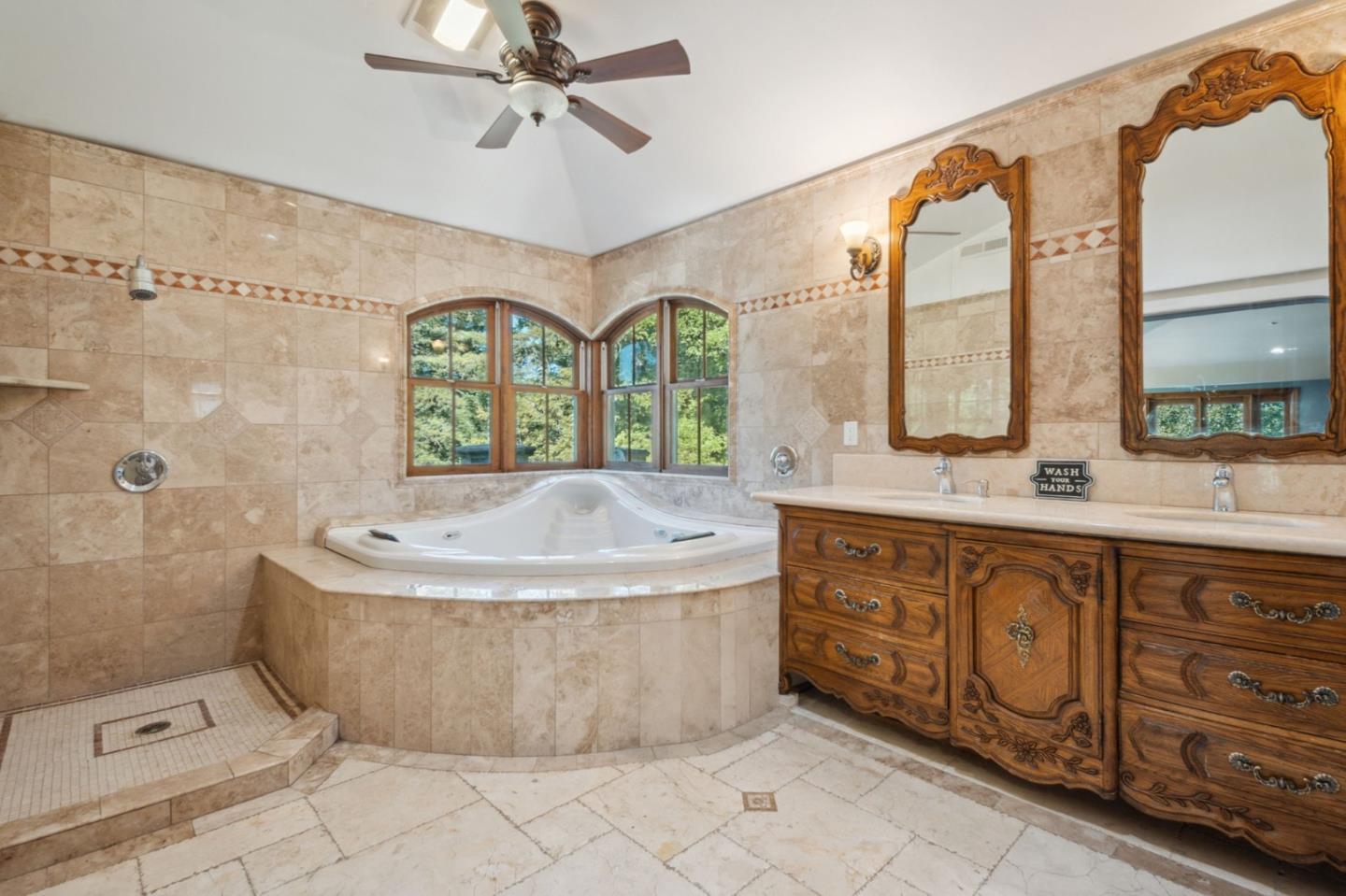 Detail Gallery Image 5 of 51 For 24541 Miller Hill Rd, Los Gatos,  CA 95033 - 5 Beds | 5/1 Baths