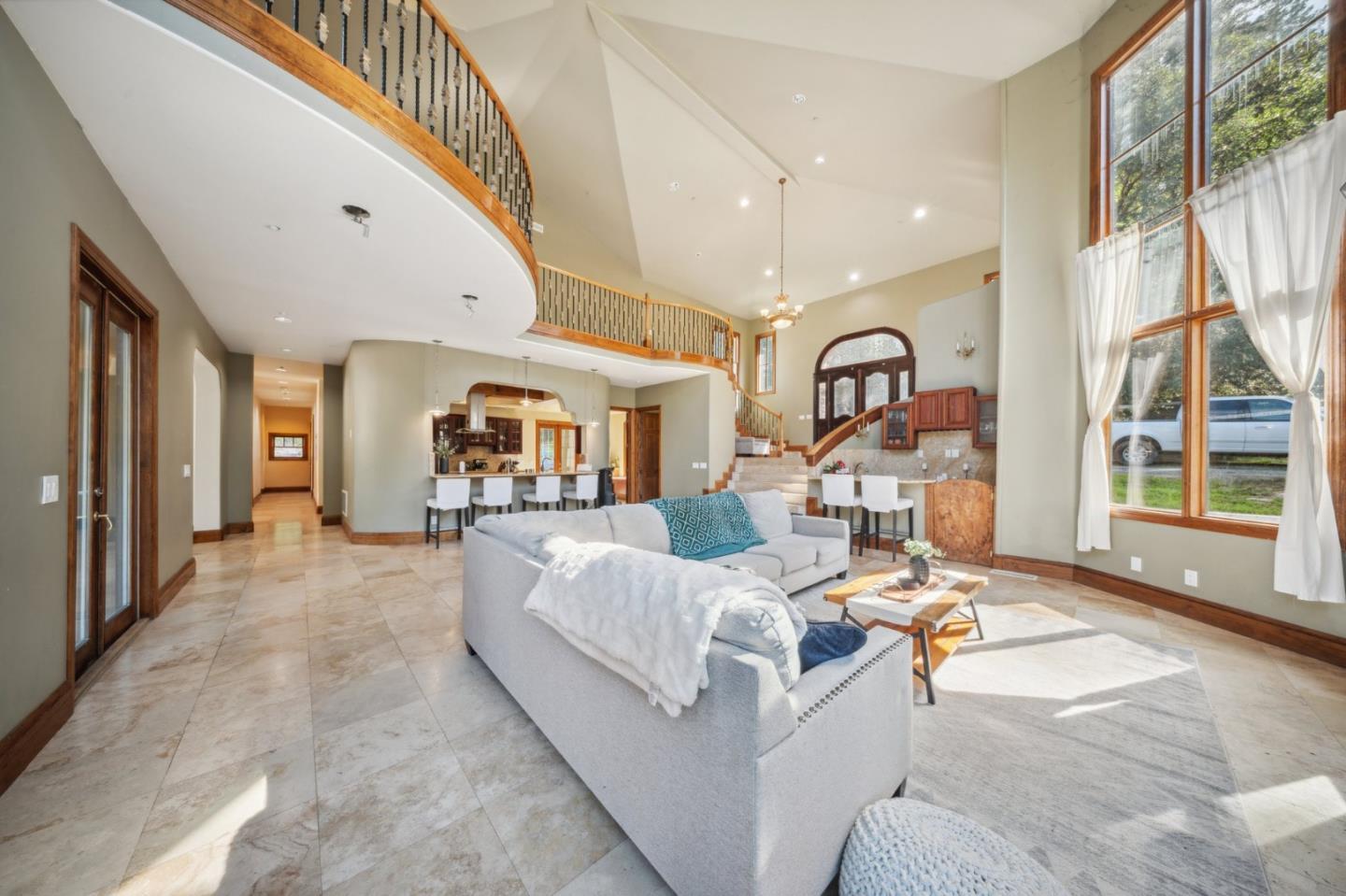 Detail Gallery Image 8 of 51 For 24541 Miller Hill Rd, Los Gatos,  CA 95033 - 5 Beds | 5/1 Baths