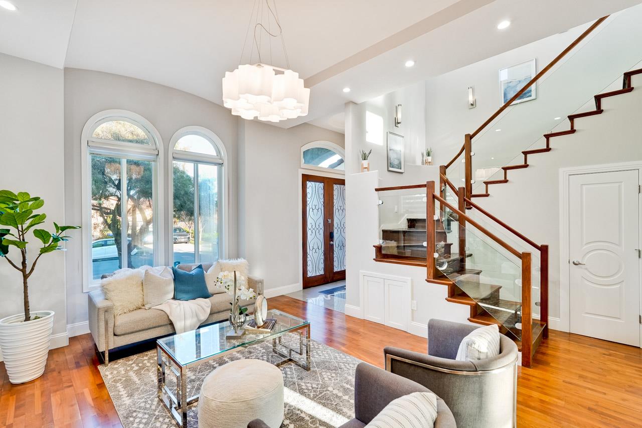 Detail Gallery Image 7 of 60 For 1067 Avondale St, San Jose,  CA 95129 - 4 Beds | 3/1 Baths