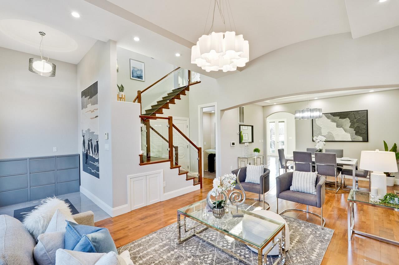 Detail Gallery Image 8 of 60 For 1067 Avondale St, San Jose,  CA 95129 - 4 Beds | 3/1 Baths