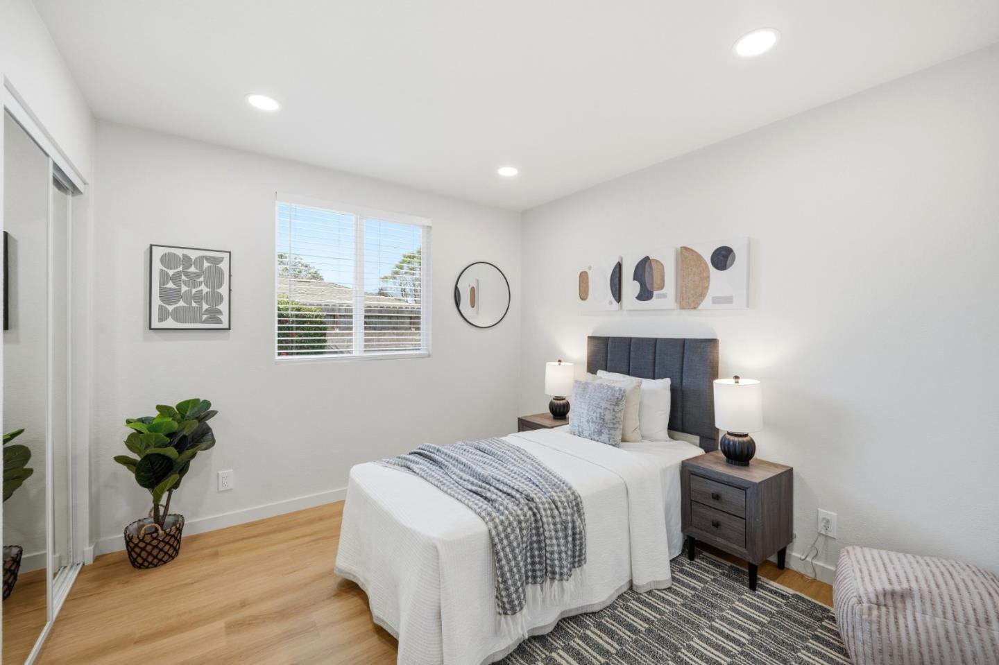 Detail Gallery Image 12 of 21 For 49 Hermitage Ln, Hayward,  CA 94544 - 3 Beds | 2 Baths