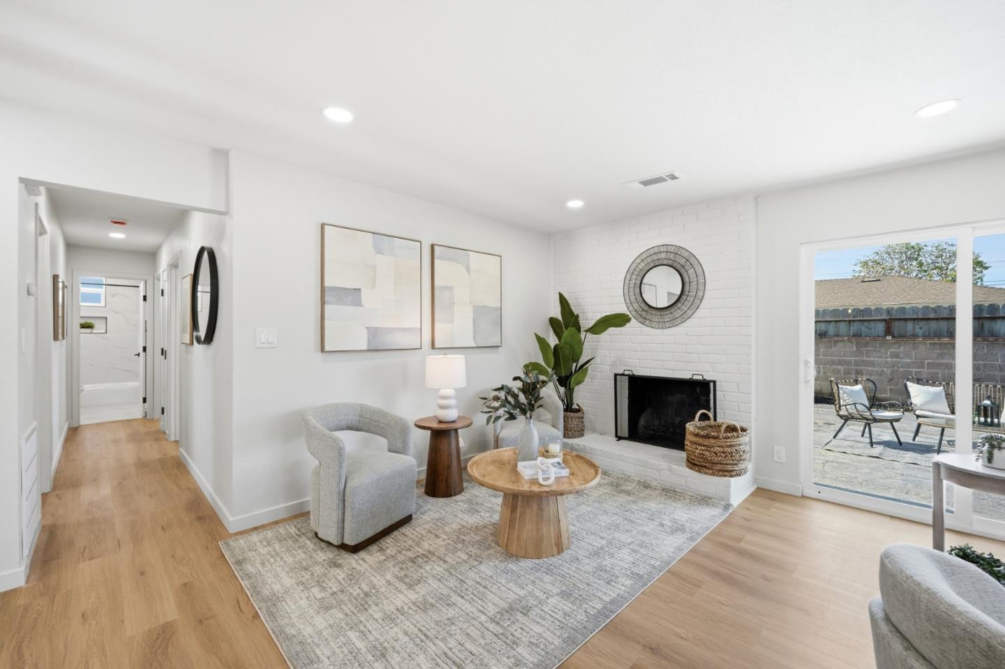 Detail Gallery Image 6 of 21 For 49 Hermitage Ln, Hayward,  CA 94544 - 3 Beds | 2 Baths