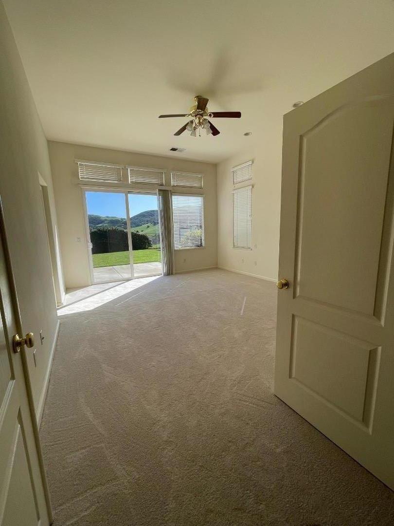 Detail Gallery Image 11 of 25 For 295 via Vaquero Norte, San Juan Bautista,  CA 95045 - 4 Beds | 3 Baths