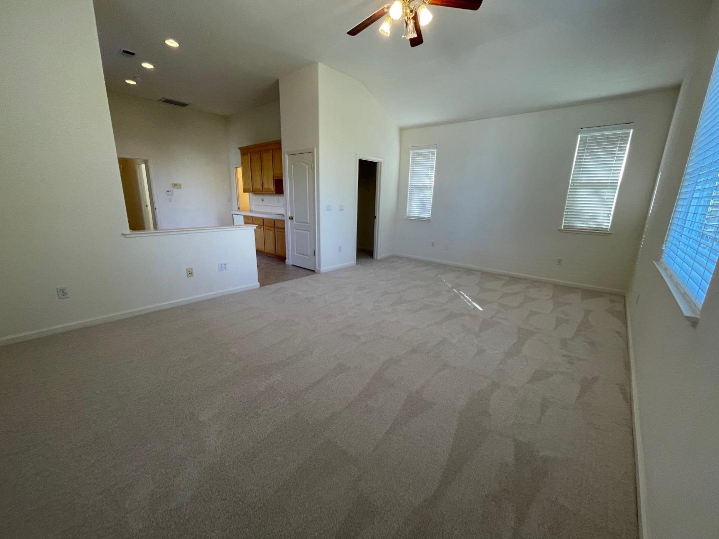 Detail Gallery Image 14 of 25 For 295 via Vaquero Norte, San Juan Bautista,  CA 95045 - 4 Beds | 3 Baths