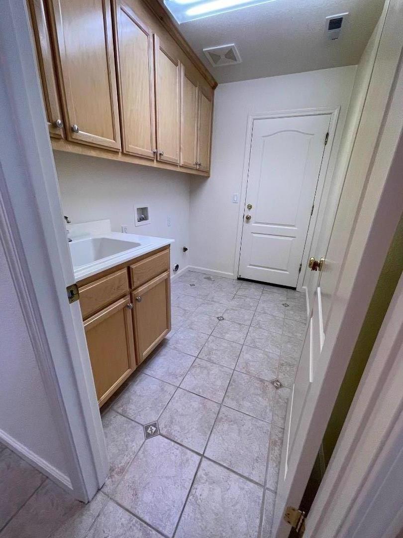 Detail Gallery Image 17 of 25 For 295 via Vaquero Norte, San Juan Bautista,  CA 95045 - 4 Beds | 3 Baths