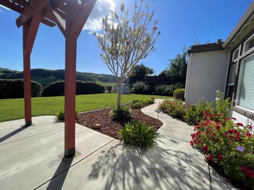 Detail Gallery Image 18 of 25 For 295 via Vaquero Norte, San Juan Bautista,  CA 95045 - 4 Beds | 3 Baths