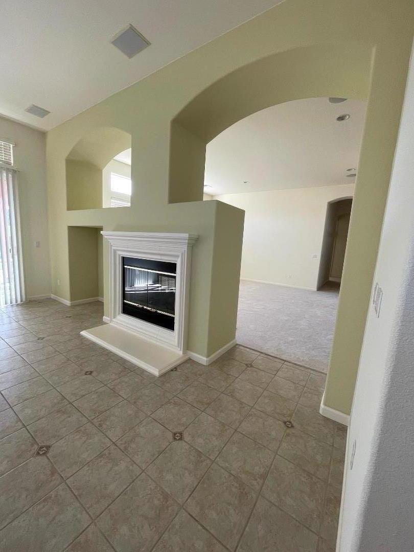 Detail Gallery Image 9 of 25 For 295 via Vaquero Norte, San Juan Bautista,  CA 95045 - 4 Beds | 3 Baths