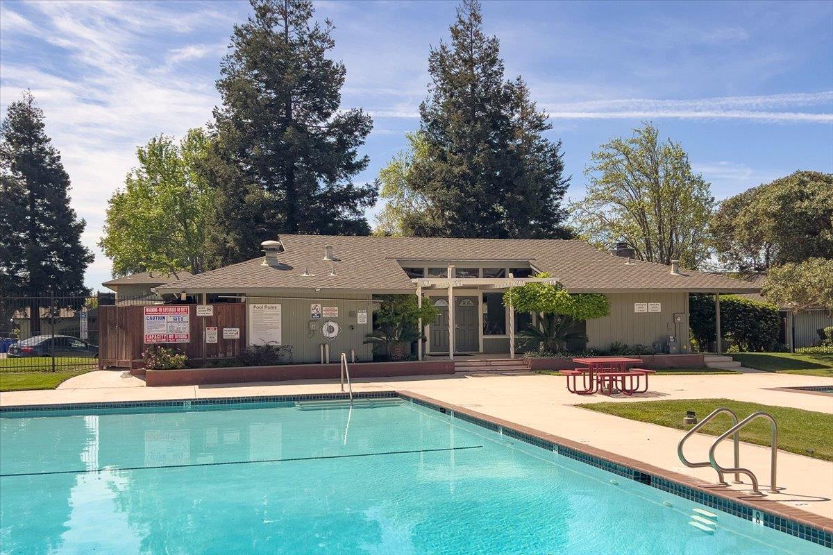 Detail Gallery Image 19 of 21 For 5751 Birch Ter, Fremont,  CA 94538 - 2 Beds | 1/1 Baths