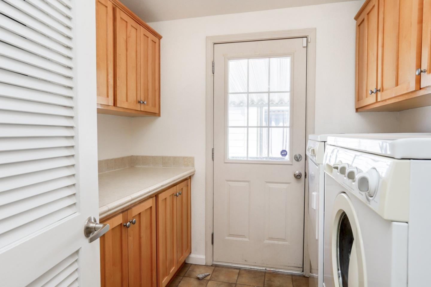 Detail Gallery Image 16 of 42 For 471 Mill Pond Dr #471,  San Jose,  CA 95125 - 3 Beds | 2 Baths