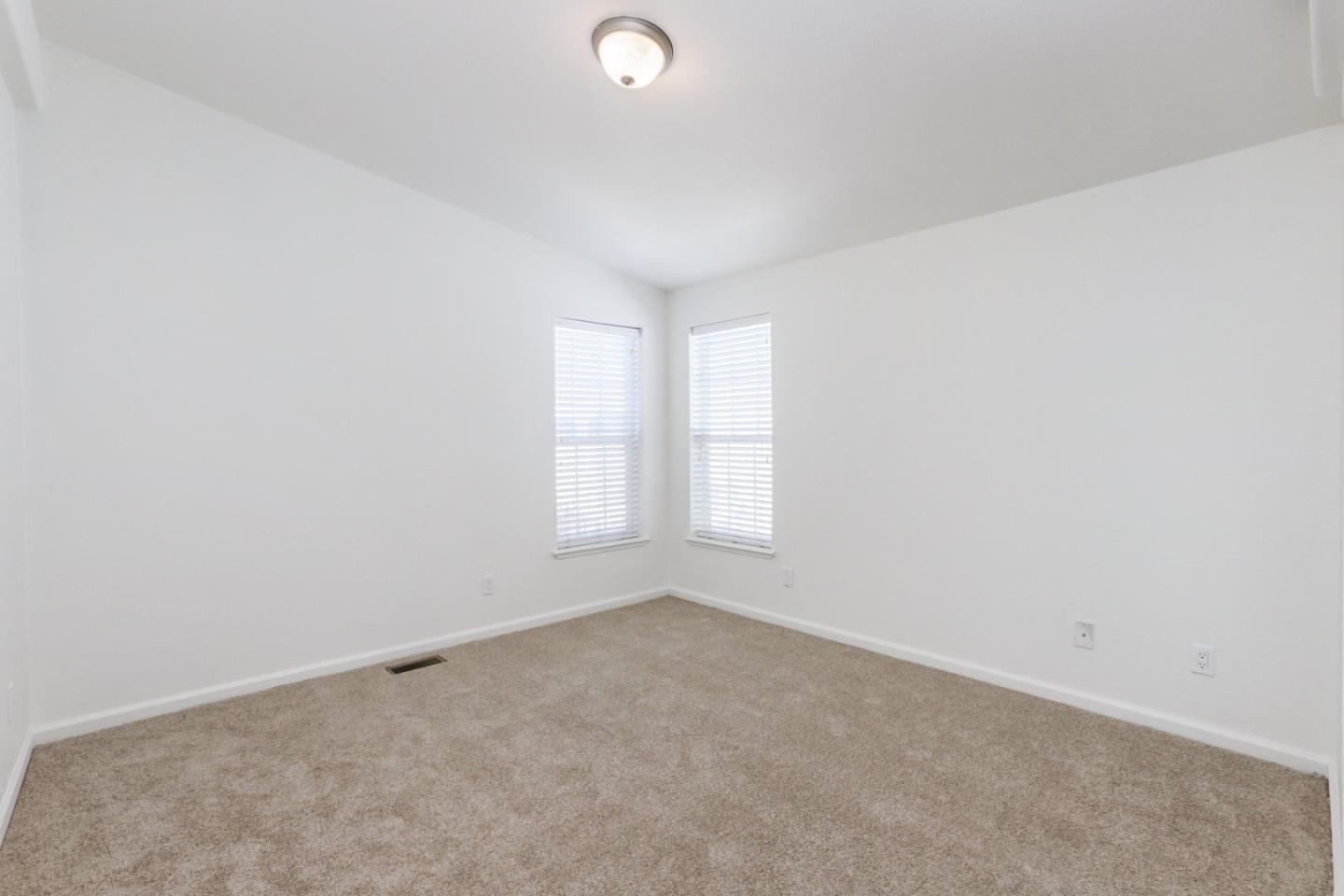 Detail Gallery Image 18 of 42 For 471 Mill Pond Dr #471,  San Jose,  CA 95125 - 3 Beds | 2 Baths