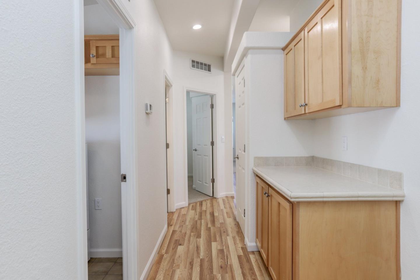 Detail Gallery Image 20 of 42 For 471 Mill Pond Dr #471,  San Jose,  CA 95125 - 3 Beds | 2 Baths