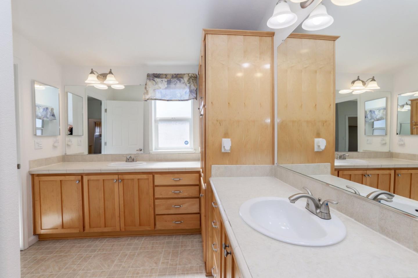 Detail Gallery Image 28 of 42 For 471 Mill Pond Dr #471,  San Jose,  CA 95125 - 3 Beds | 2 Baths