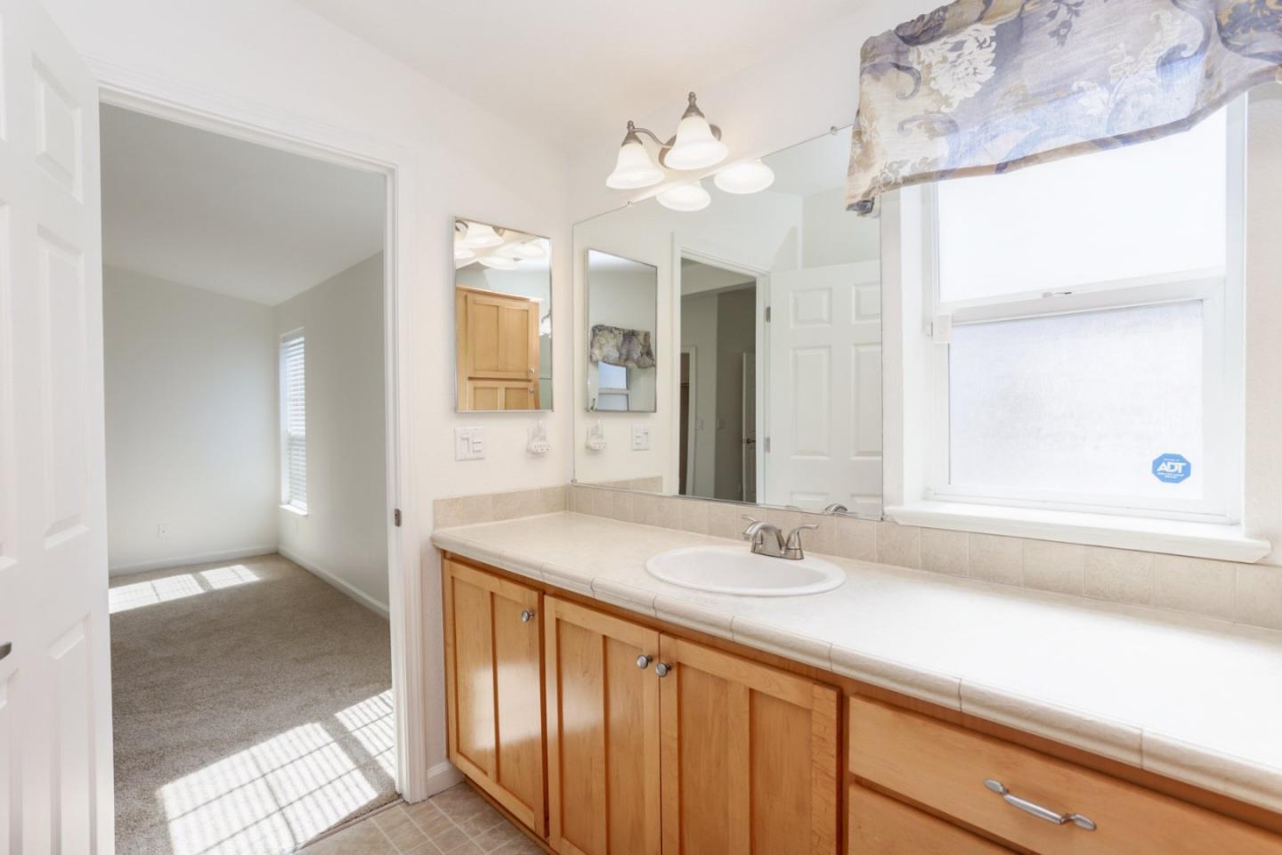 Detail Gallery Image 29 of 42 For 471 Mill Pond Dr #471,  San Jose,  CA 95125 - 3 Beds | 2 Baths