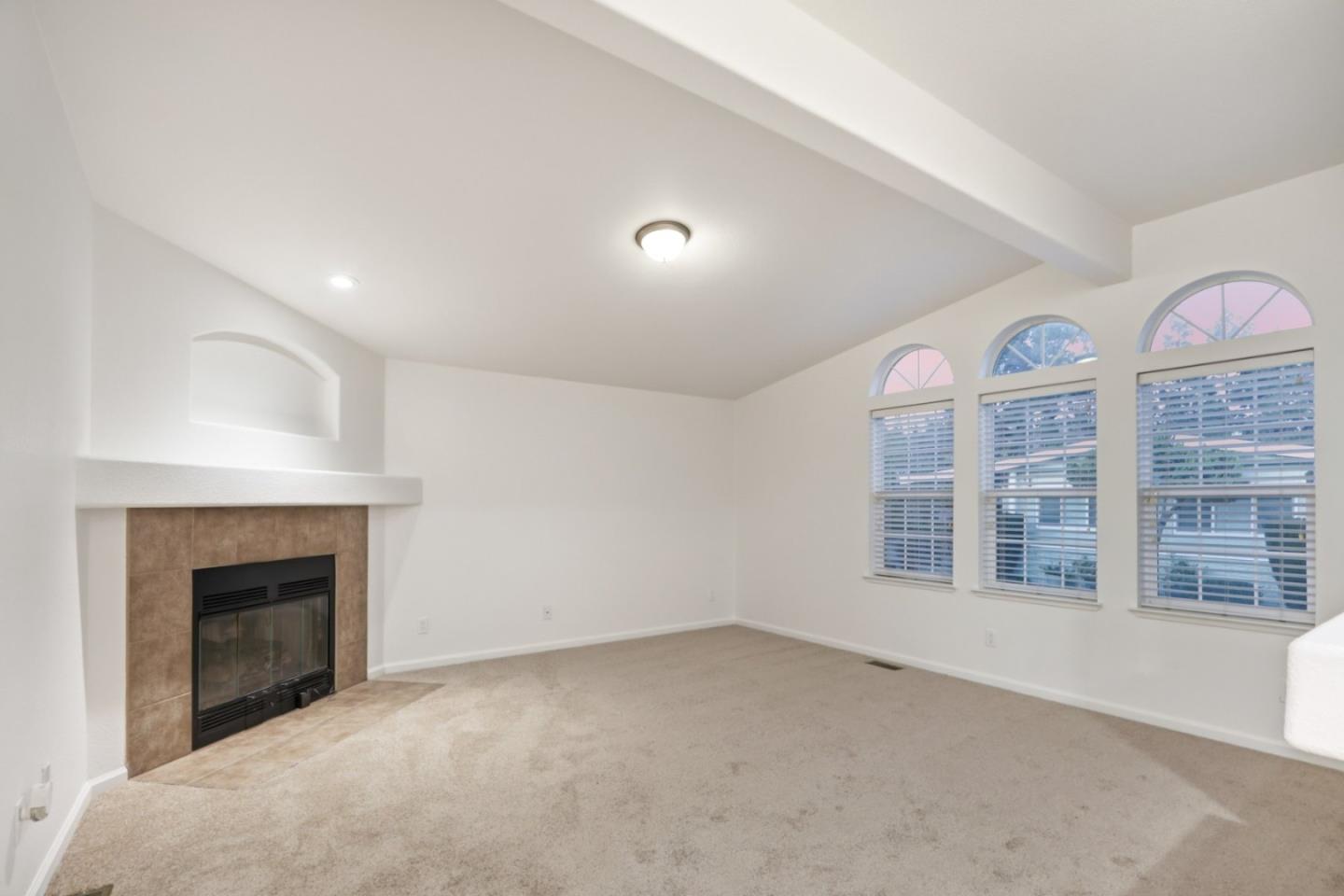 Detail Gallery Image 4 of 42 For 471 Mill Pond Dr #471,  San Jose,  CA 95125 - 3 Beds | 2 Baths