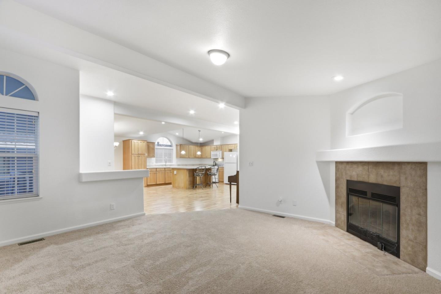 Detail Gallery Image 5 of 42 For 471 Mill Pond Dr #471,  San Jose,  CA 95125 - 3 Beds | 2 Baths