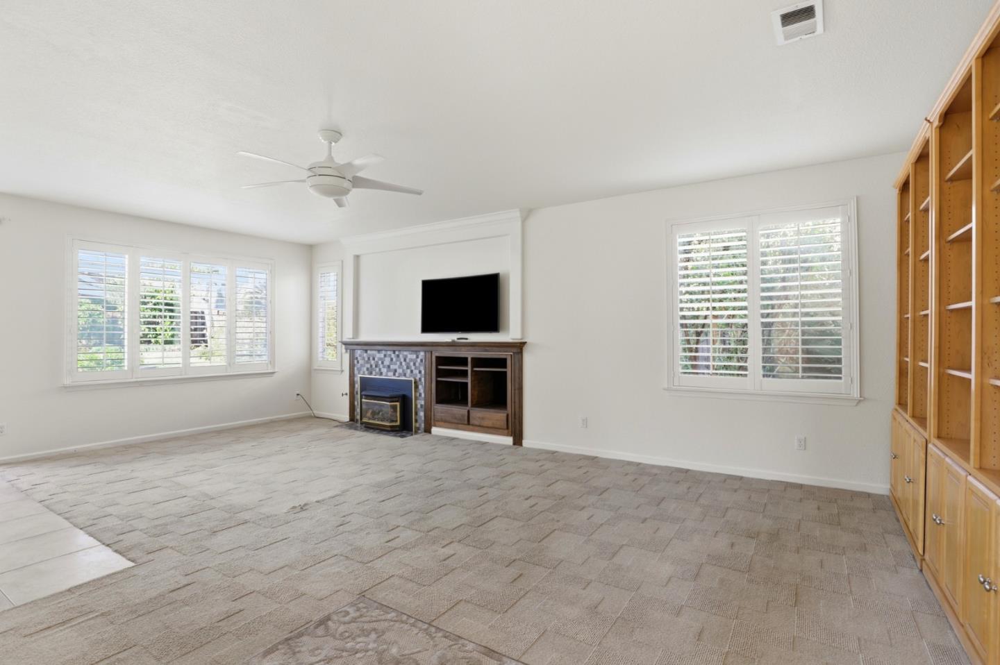 Detail Gallery Image 14 of 49 For 1536 Jackdow Ct, Gilroy,  CA 95020 - 5 Beds | 3 Baths