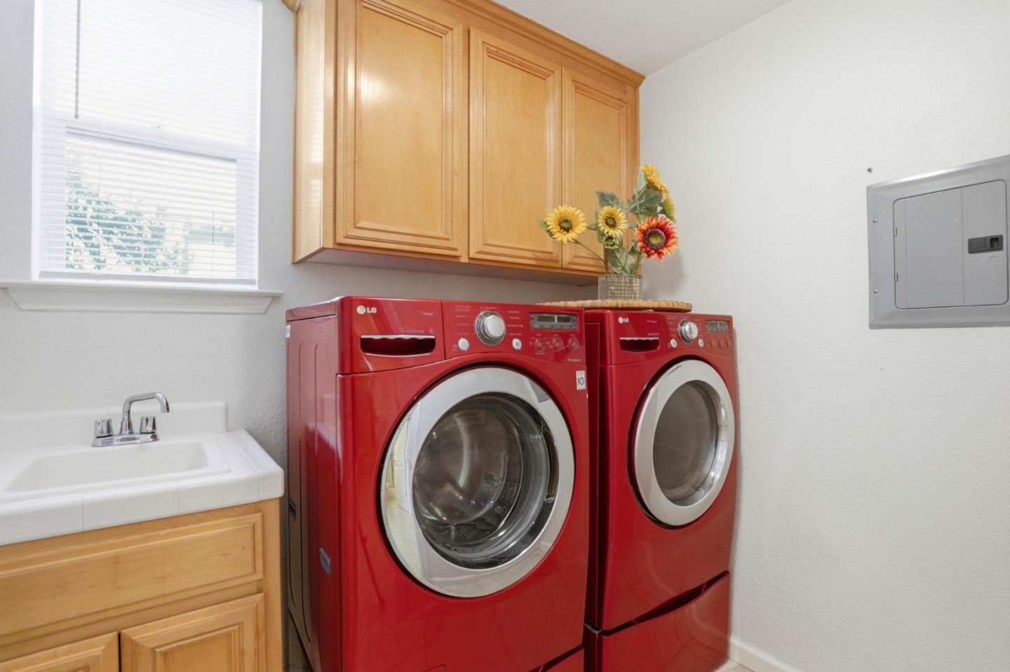 Detail Gallery Image 18 of 49 For 1536 Jackdow Ct, Gilroy,  CA 95020 - 5 Beds | 3 Baths