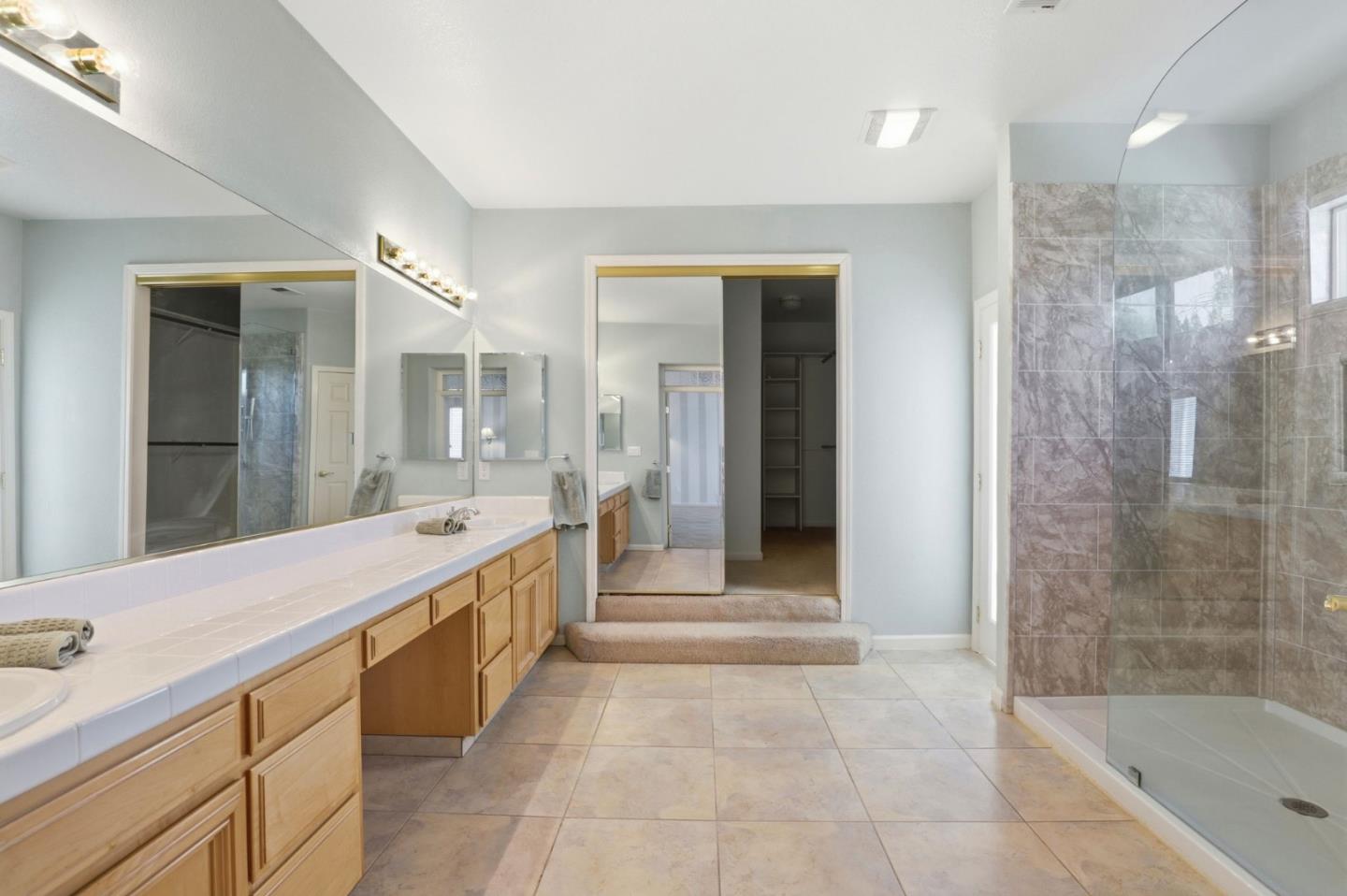 Detail Gallery Image 31 of 49 For 1536 Jackdow Ct, Gilroy,  CA 95020 - 5 Beds | 3 Baths