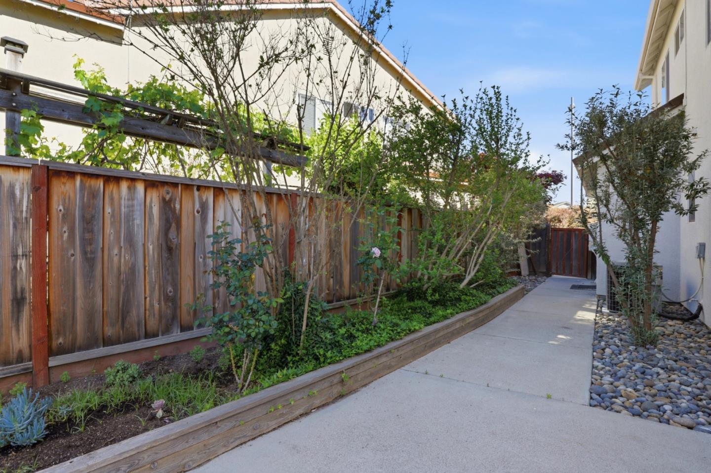 Detail Gallery Image 42 of 49 For 1536 Jackdow Ct, Gilroy,  CA 95020 - 5 Beds | 3 Baths