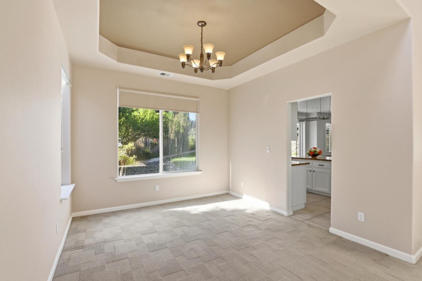 Detail Gallery Image 6 of 49 For 1536 Jackdow Ct, Gilroy,  CA 95020 - 5 Beds | 3 Baths