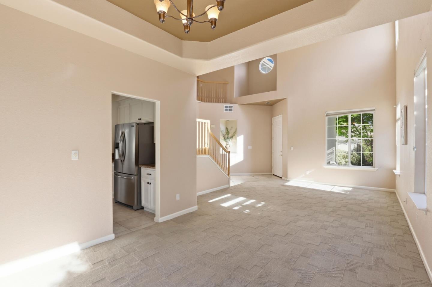 Detail Gallery Image 8 of 49 For 1536 Jackdow Ct, Gilroy,  CA 95020 - 5 Beds | 3 Baths