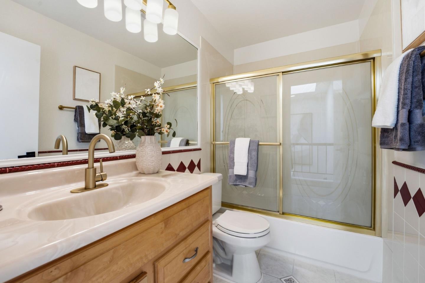 Detail Gallery Image 16 of 43 For 1940 N Star Cir, San Jose,  CA 95131 - 4 Beds | 3 Baths