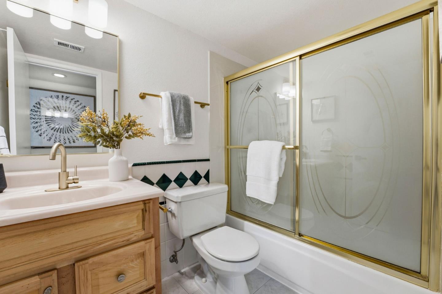 Detail Gallery Image 19 of 43 For 1940 N Star Cir, San Jose,  CA 95131 - 4 Beds | 3 Baths