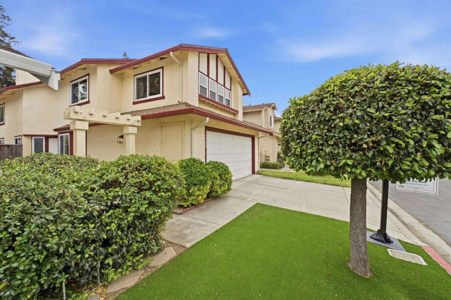 Detail Gallery Image 2 of 43 For 1940 N Star Cir, San Jose,  CA 95131 - 4 Beds | 3 Baths