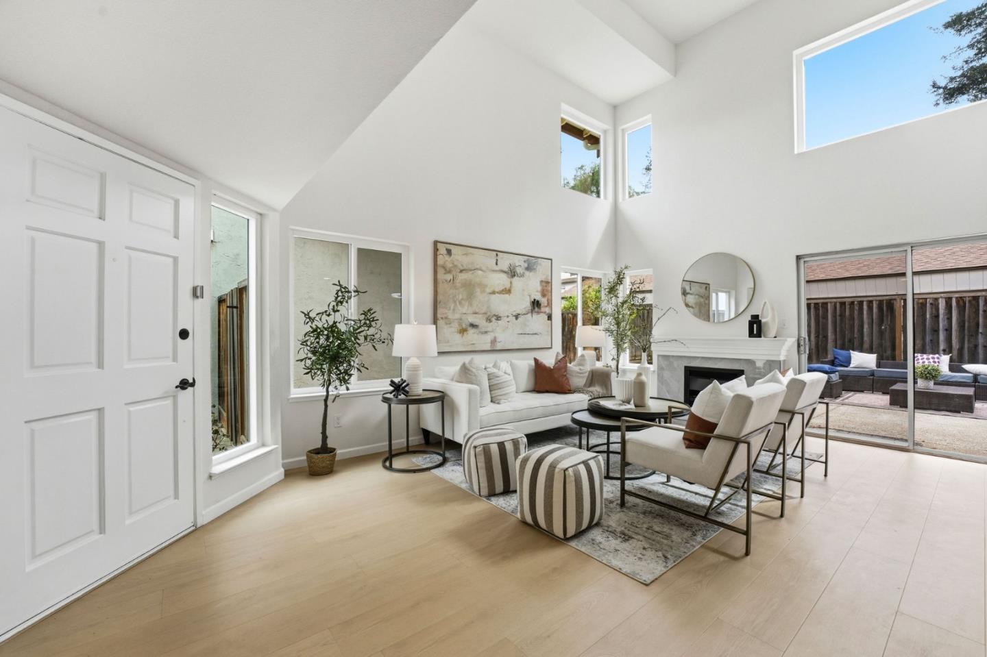 Detail Gallery Image 9 of 43 For 1940 N Star Cir, San Jose,  CA 95131 - 4 Beds | 3 Baths