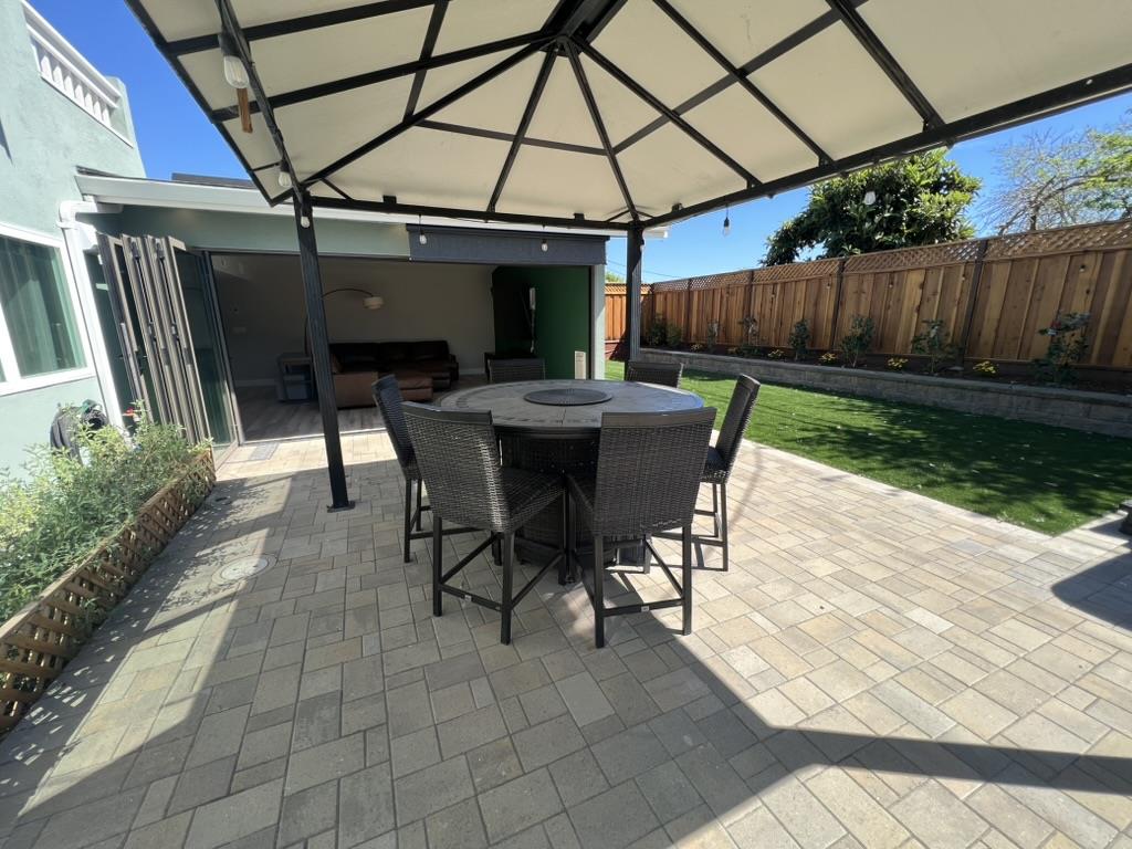 Detail Gallery Image 16 of 47 For 1180 Pecos, Sunnyvale,  CA 94089 - 4 Beds | 3/1 Baths