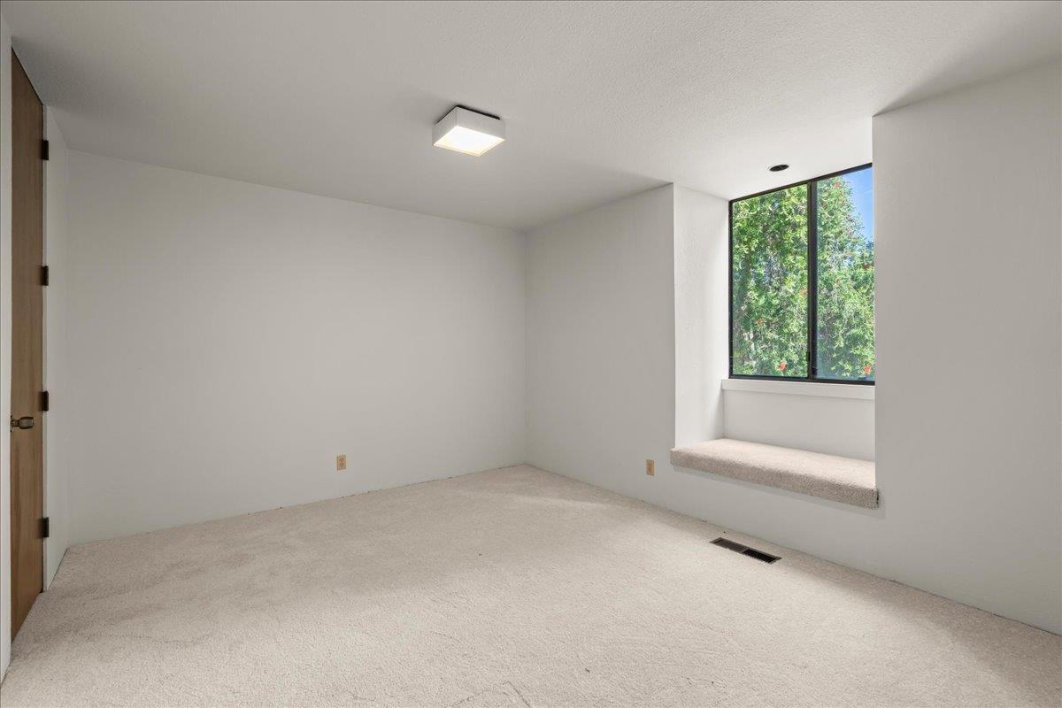 Detail Gallery Image 30 of 39 For 16655 Oak View Cir, Morgan Hill,  CA 95037 - 5 Beds | 4/1 Baths