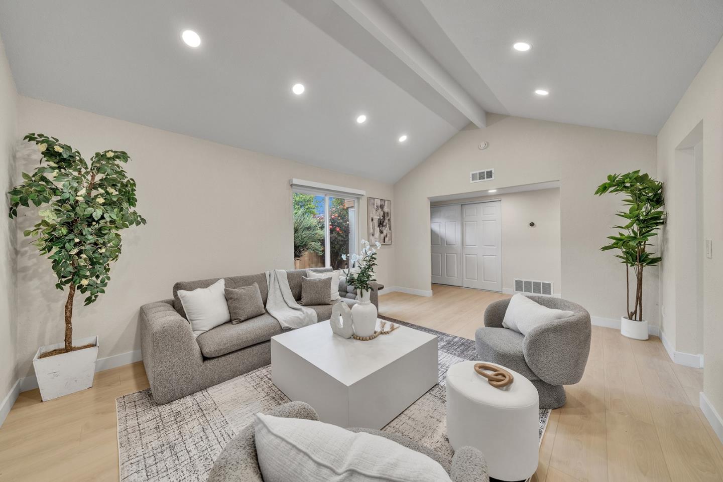 Photo #6: ML82040295 Listing: Photo #6