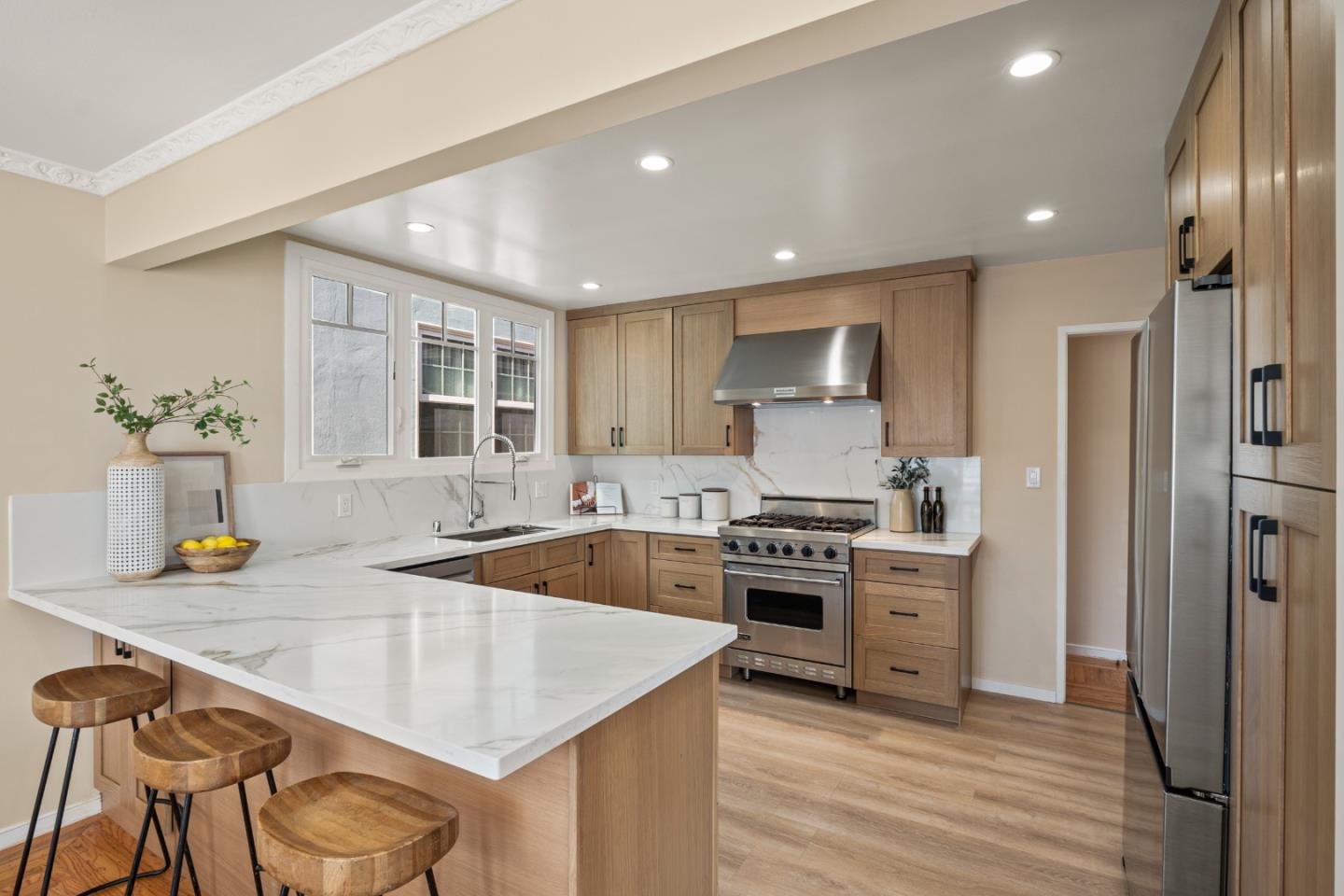 Detail Gallery Image 11 of 28 For 298 Belmar Ave, Daly City,  CA 94015 - 3 Beds | 2 Baths