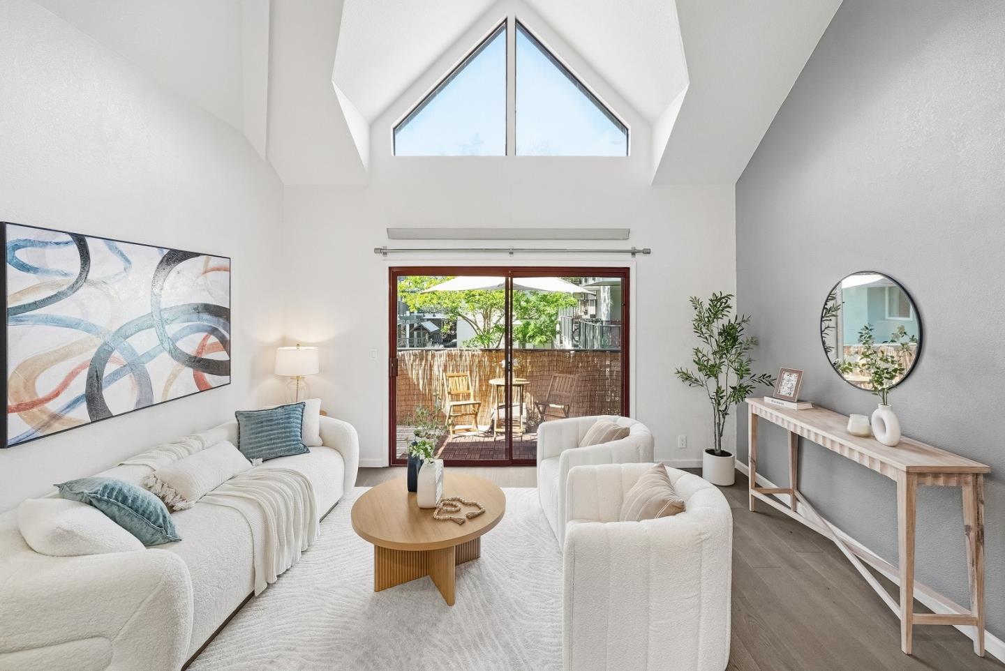 Front Image Thumbnail for ML82040297