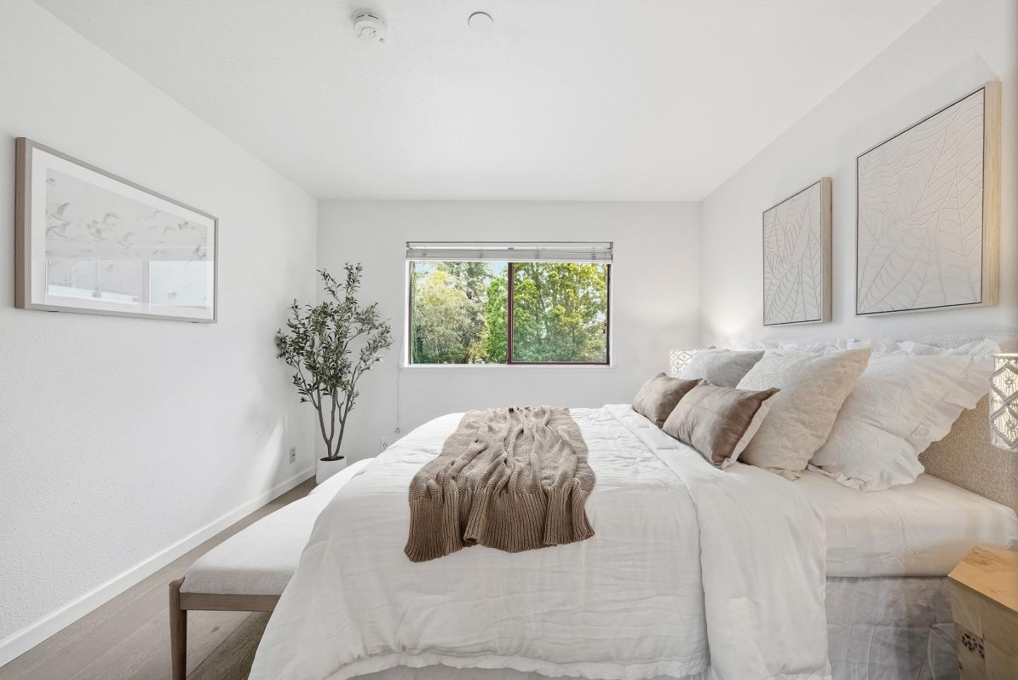 Detail Gallery Image 11 of 28 For 4151 El Camino Way #M,  Palo Alto,  CA 94306 - 2 Beds | 2 Baths