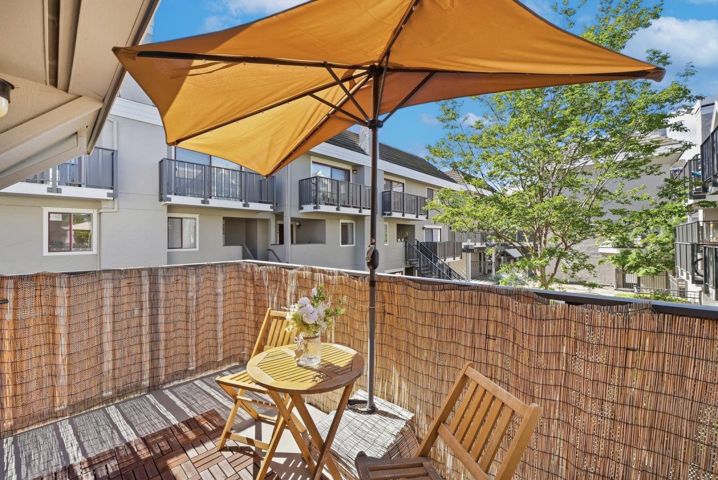 Detail Gallery Image 17 of 28 For 4151 El Camino Way #M,  Palo Alto,  CA 94306 - 2 Beds | 2 Baths