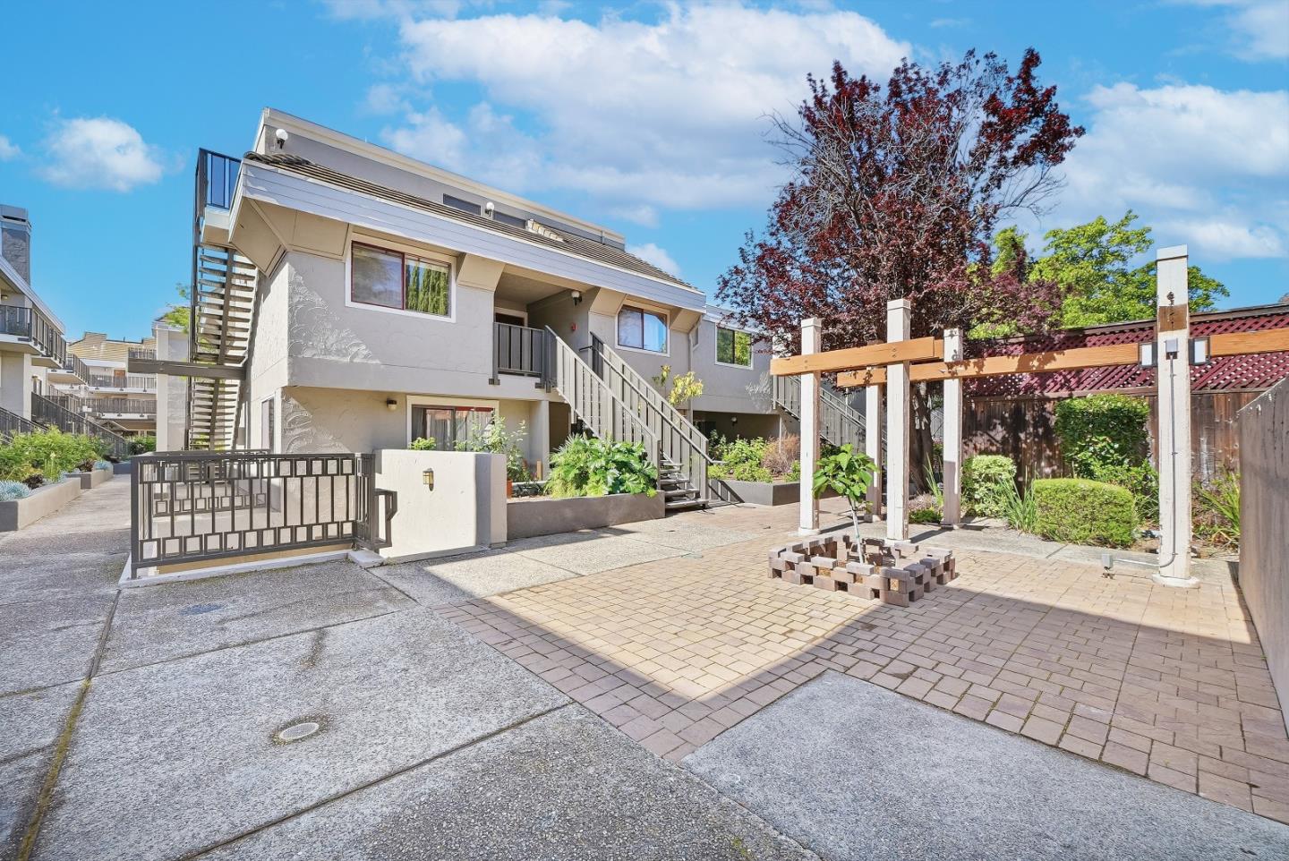 Detail Gallery Image 18 of 28 For 4151 El Camino Way #M,  Palo Alto,  CA 94306 - 2 Beds | 2 Baths