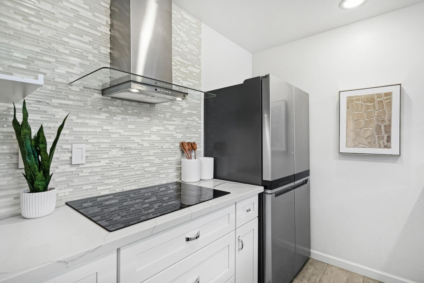 Detail Gallery Image 9 of 28 For 4151 El Camino Way #M,  Palo Alto,  CA 94306 - 2 Beds | 2 Baths