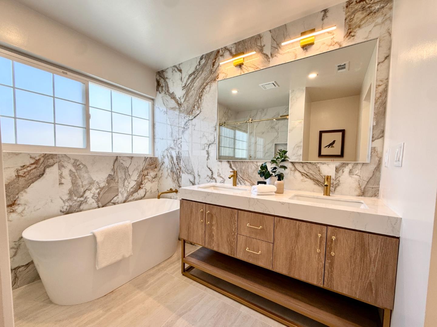 Detail Gallery Image 3 of 22 For 31391 San Diego Ct, Union City,  CA 94587 - 3 Beds | 2 Baths