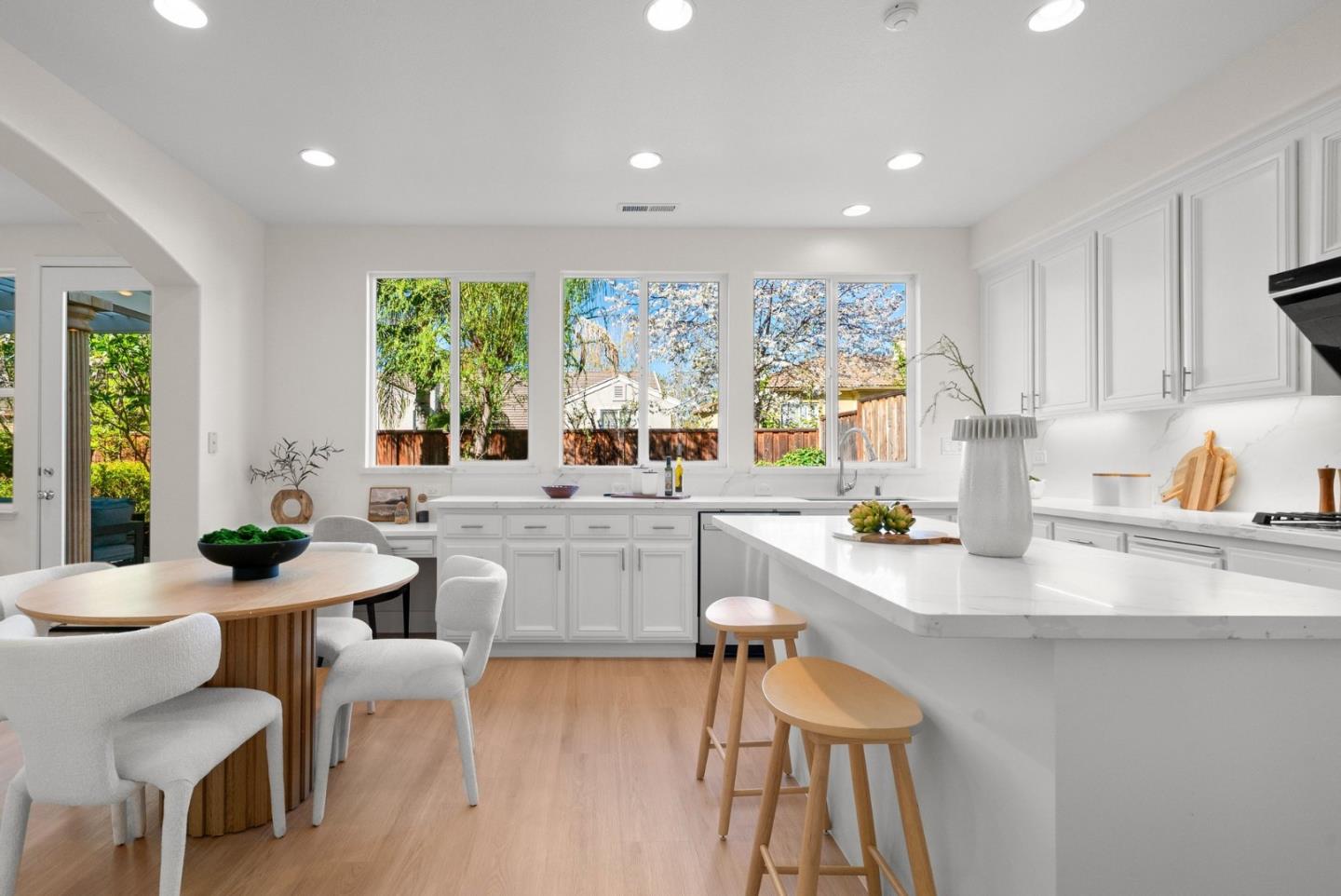 Detail Gallery Image 15 of 75 For 3937 Emerald Isle Ln, San Jose,  CA 95135 - 4 Beds | 3 Baths