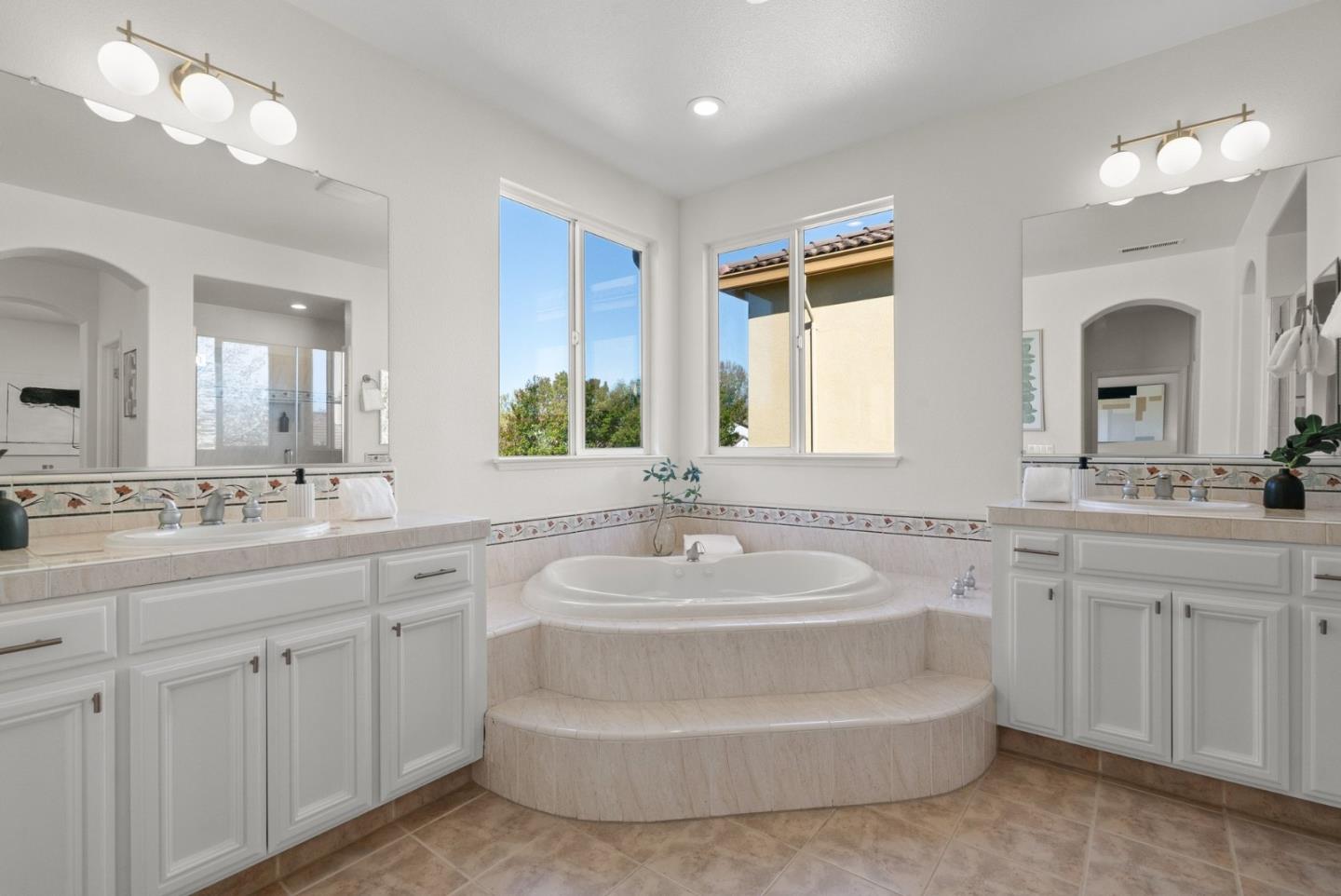 Detail Gallery Image 51 of 75 For 3937 Emerald Isle Ln, San Jose,  CA 95135 - 4 Beds | 3 Baths