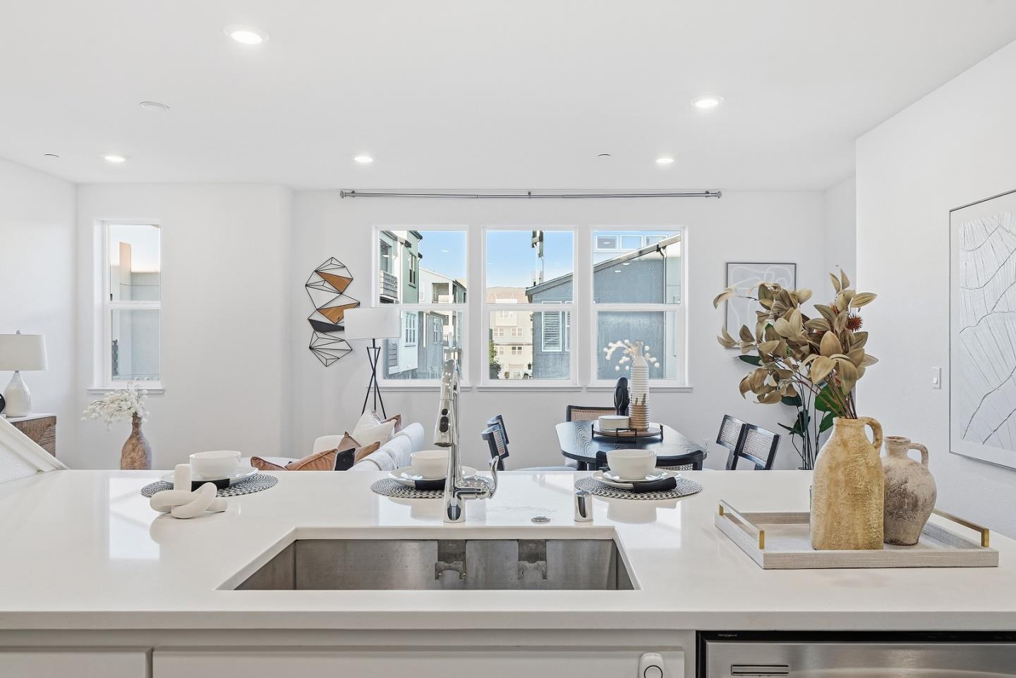 Detail Gallery Image 13 of 50 For 621 Blackbury Ln, San Jose,  CA 95133 - 3 Beds | 3 Baths