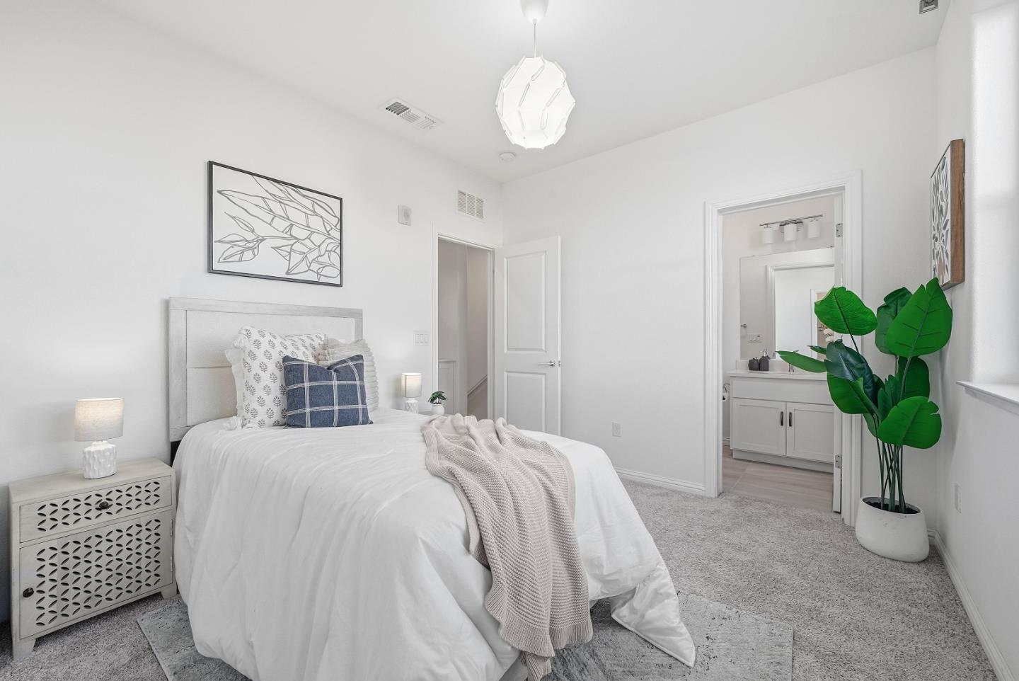 Detail Gallery Image 22 of 50 For 621 Blackbury Ln, San Jose,  CA 95133 - 3 Beds | 3 Baths