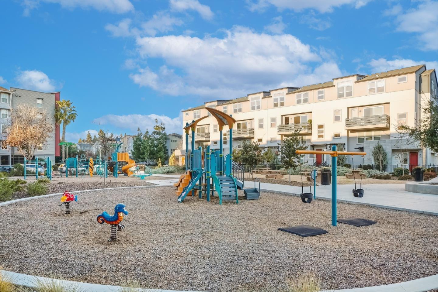 Detail Gallery Image 39 of 50 For 621 Blackbury Ln, San Jose,  CA 95133 - 3 Beds | 3 Baths