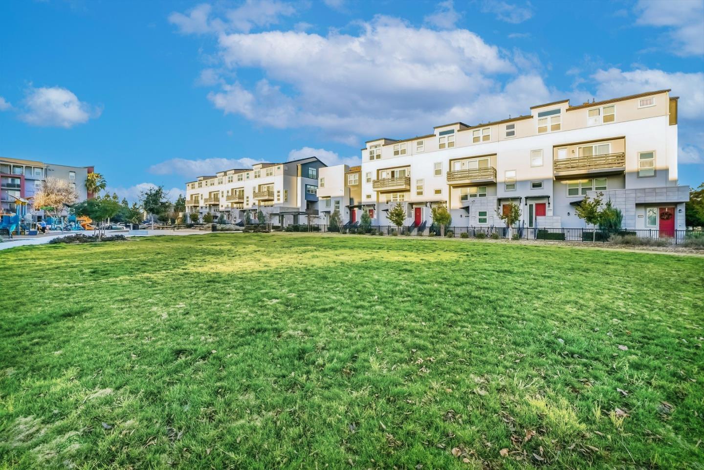 Detail Gallery Image 42 of 50 For 621 Blackbury Ln, San Jose,  CA 95133 - 3 Beds | 3 Baths