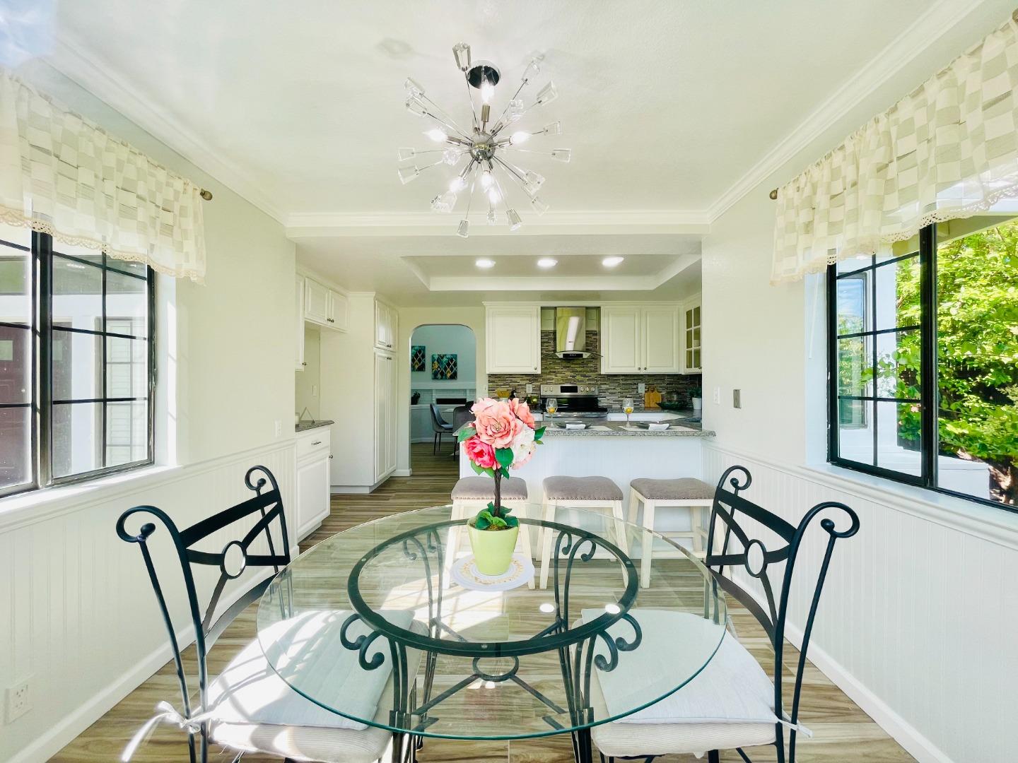 Detail Gallery Image 14 of 42 For 3561 Slopeview Dr, San Jose,  CA 95148 - 3 Beds | 2 Baths