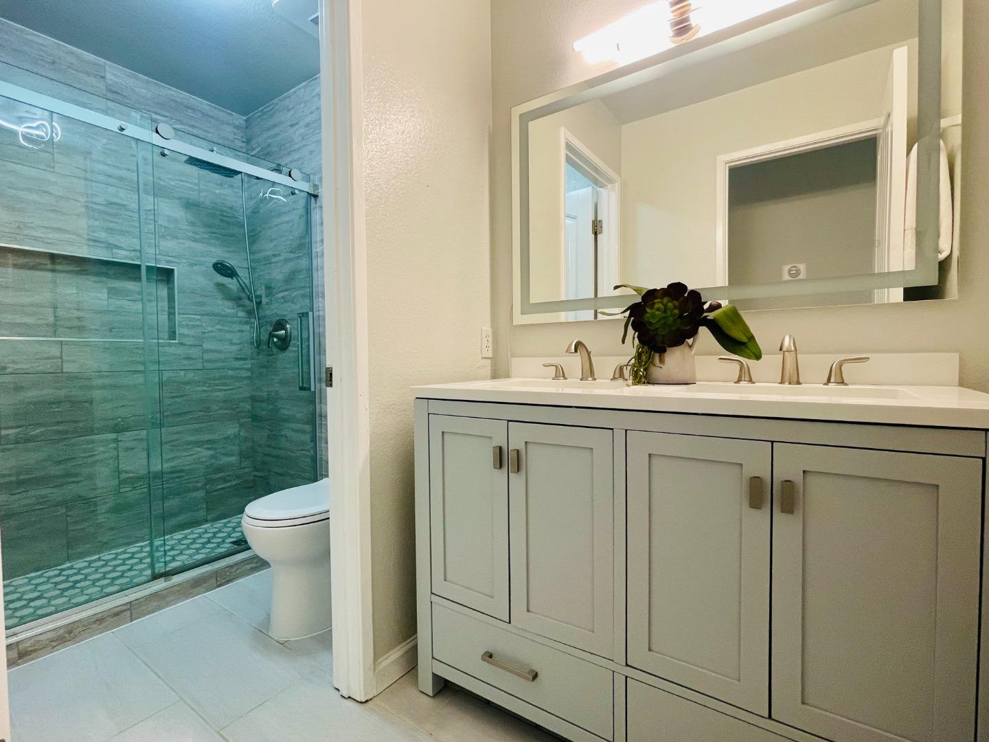 Detail Gallery Image 26 of 42 For 3561 Slopeview Dr, San Jose,  CA 95148 - 3 Beds | 2 Baths