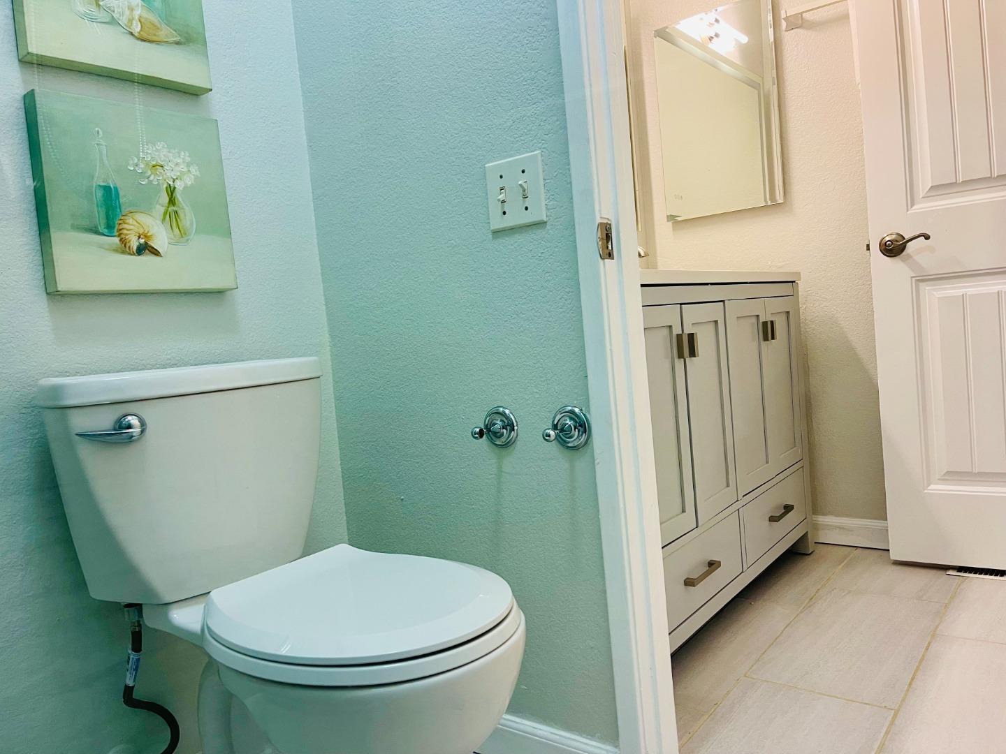 Detail Gallery Image 27 of 42 For 3561 Slopeview Dr, San Jose,  CA 95148 - 3 Beds | 2 Baths