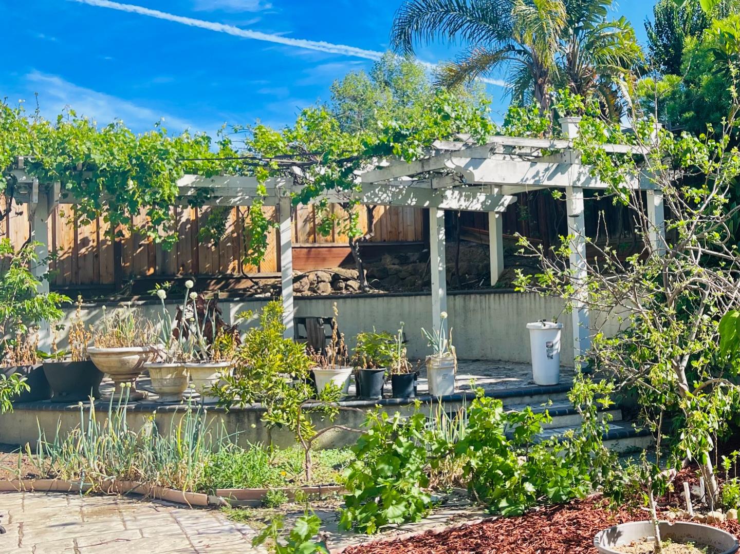 Detail Gallery Image 37 of 42 For 3561 Slopeview Dr, San Jose,  CA 95148 - 3 Beds | 2 Baths