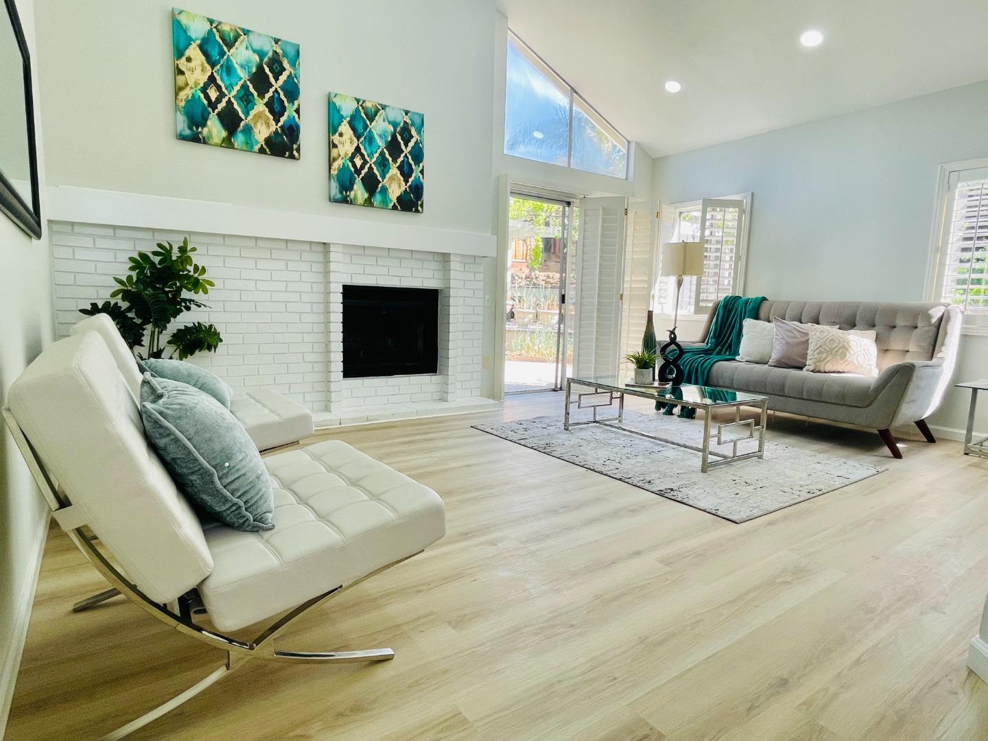 Detail Gallery Image 5 of 42 For 3561 Slopeview Dr, San Jose,  CA 95148 - 3 Beds | 2 Baths